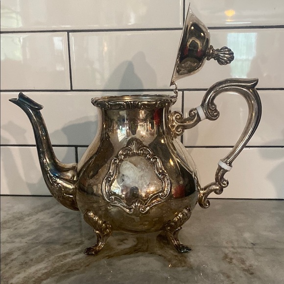 Vintage Georgetown by F.B Rogers Elegant Silver Teapot/coffee pot. Cottagecore - Picture 3 of 12